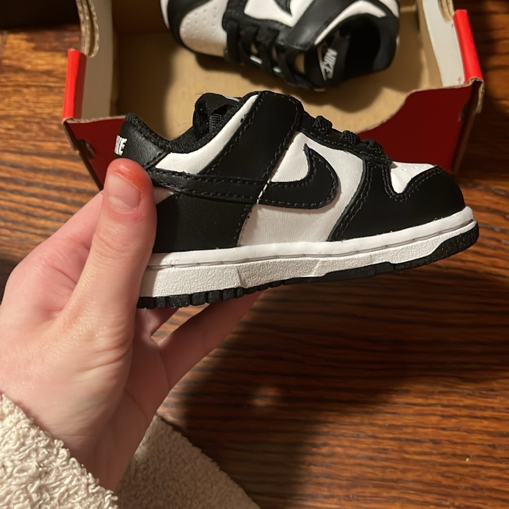 Nike panda dunks - Picture 2 of 4